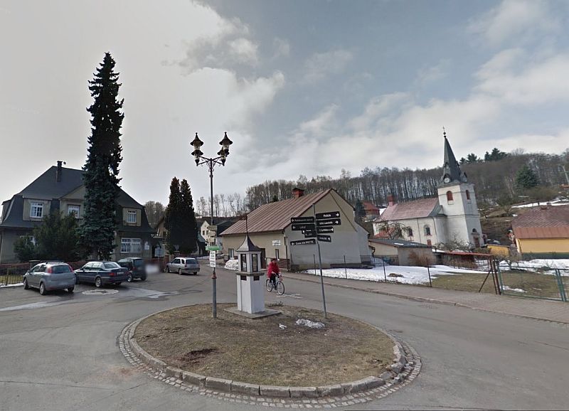 Male-namesti---mapy-Google-2012.jpg