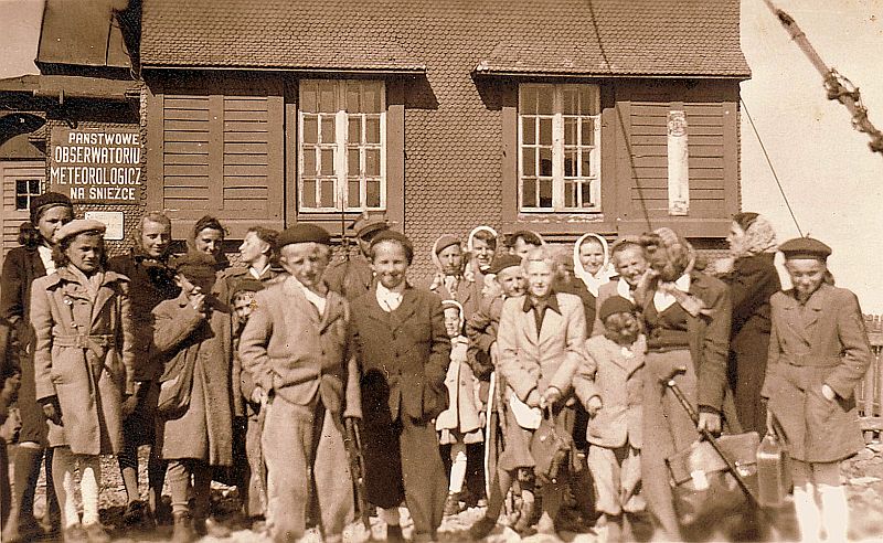 Poprve-na-Snezce,-skolni-vylet-1949.jpg