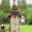 Kříž z roku 1834 na hřbitově stával původně u mostu