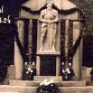 Pomník padlých ve Svobodě nad Úpou při slavnostním odhalení v roce 1924
