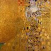 Olejomalba na plátně doplněná zlatem a stříbrem má rozměr 138 x 138 cm a vystavuje ji Nová galerie v New Yorku.