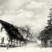 Střítež čp 44 – ten smrk tam stále stojí, budova je přestavěna, stodola zbořena
