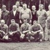 Hvězdná sestava staré gardy koncem 50. let: Černý, Stránský, Lukavský (v klobouku), Jakubíček Hynek st. (s bílou košilí), Vlček Jar., Hauzer, Nývlt (v civilu), Jakubíček Hynek, Hrabal, neurčený sudí. V podřepu Ruffer, Formánek, Skuček, Křivka, Vlček Jiří