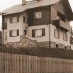 Čp. 212 nad horní cestou do Janských Lázní si nechal postavit v roce 1933 štábní kapitán Rudolf Totzer