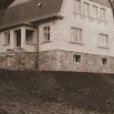 Čp. 213 si v tomtéž roce nechal postavit úředník spořitelny Emil Hübner