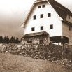 V roce 1937 ji nechal postavit turistický spolek „Die Naturfreunde“ z Ústí nad Labem