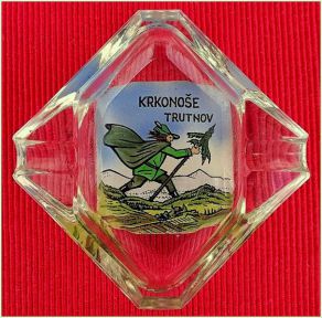 Skleněný popelníček s Krakonošem