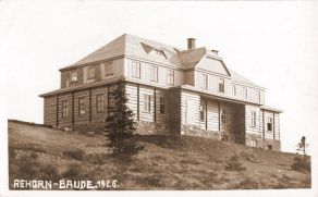 Rýchorská bouda na fotografické pohlednici z roku 1926