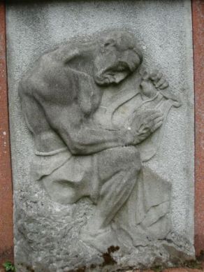 Náhrobek poštmistra Hermanna Schröttera na svobodském hřbitově