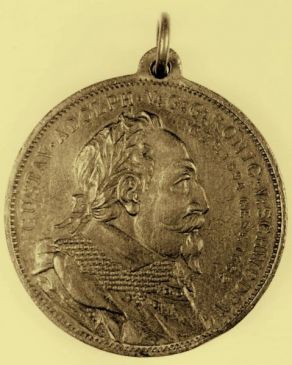 Švédský král Gustav Adolf na medaili z roku 1910 Švédský král Gustav Adolf na medaili z roku 1910