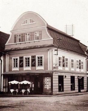 Cukrárna a kavárna Illner před rokem 1945