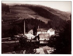 Papírna Piette v době počátků výroby - konec 19. stol.