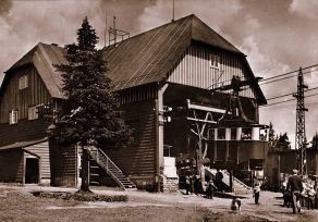 Horní stanice původní lanové dráhy na Černé hoře (pohlednice)