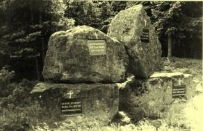 Pomník čtyř padlých pruských důstojníků z roku 1866 ve Stříteži