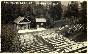 Lesní divadlo v Horním Lánově začátkem 30. let minulého století